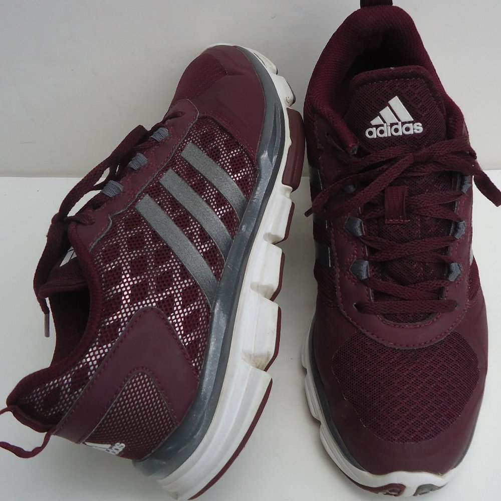 SIZE 7. Adidas Training running sneakers shoes . - Picture 1 of 15